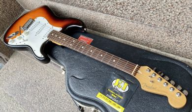 FENDER AMERICAN STANDARD STRATOCASTER 1995