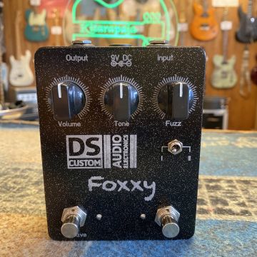 DS CUSTOM FOXXY (FOXX TONE MACHINE)