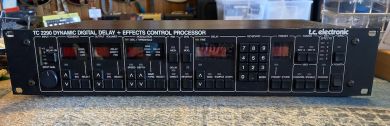 TC ELECTRONIC DYNAMIC DIGITAL DELAY + EFFECTS CONTROL PROCESSOR