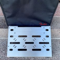 FENDER PROFESSIONAL PEDAL BOARD, SMALL