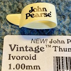 JOHN PEARSE VINTAGE IVOROID THUMB PICK