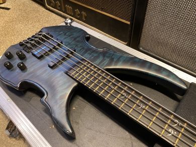 WARWICK VAMPYRE LTD 5-STRING 2006