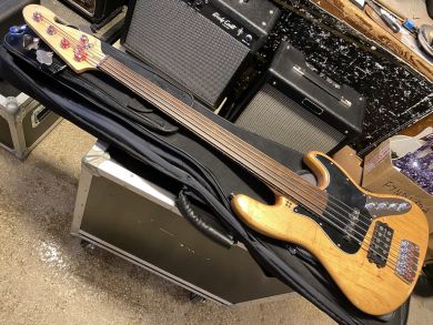 SANDBERG CALIFORNIA 5-STG FRETLESS