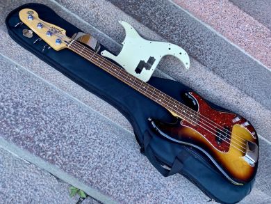 FENDER STANDARD PRECISION BASS 2014