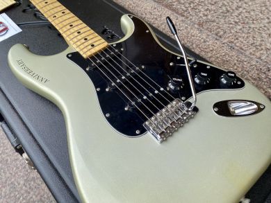 FENDER 25th ANNIVERSARY STRATOCASTER 1979
