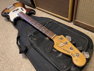 FENDER MUSTANG BASS 1975