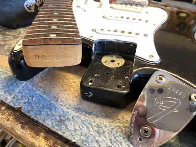 FENDER STRATOCASTER 74/76