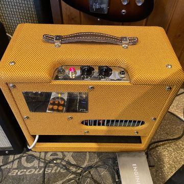 FENDER PRO JUNIOR IV LTD 2017