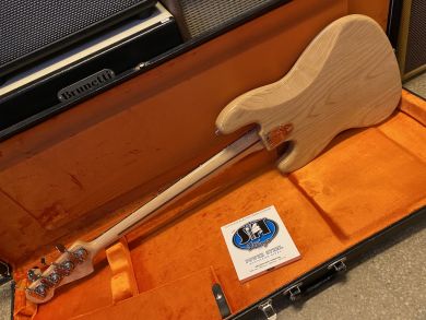 FENDER AMERICAN VINTAGE 1975 JAZZ BASS 2012