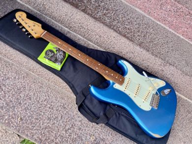 FENDER ROAD WORN 60´S STRATOCASTER 2021