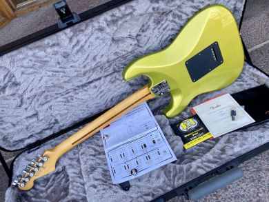 FENDER AMERICAN ULTRA II STRATOCASTER HSS 2024
