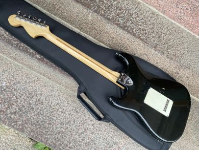FENDER STRATOCASTER 74/76