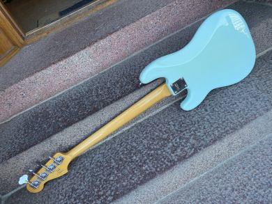 SQUIER CLASSIC VIBE 60´s PRECISION BASS