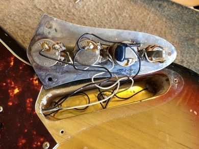 FENDER JAZZ BASS 1974