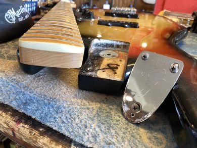 FENDER JAZZ BASS 1974