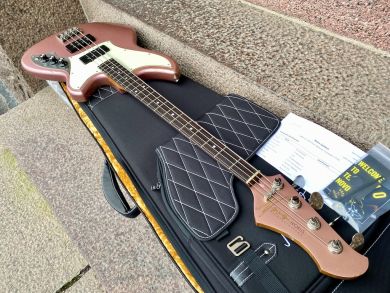 NOVO IVORUS BASS, Burgundy Mist