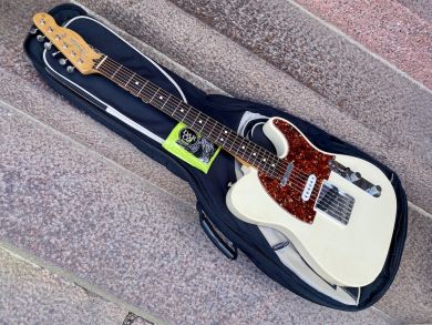FENDER DELUXE NASHVILLE TELECASTER 2004