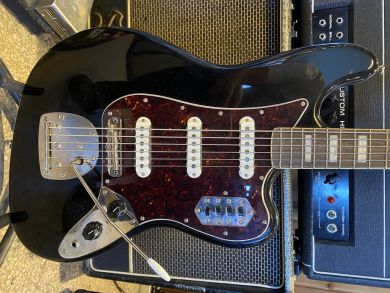 SQUIER CLASSIC VIBE BASS VI 2022