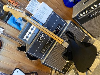 SQUIER CLASSIC VIBE BASS VI 2022