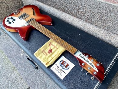 RICKENBACKER 330 1990