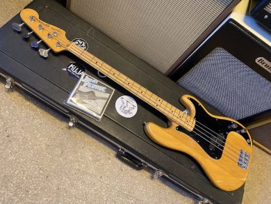 SQUIER JV PRECISION BASS 1983