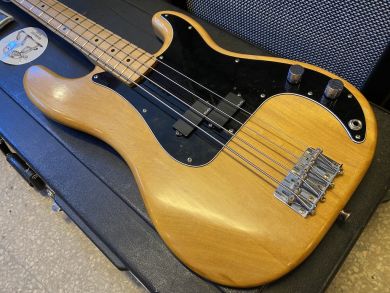 SQUIER JV PRECISION BASS 1983