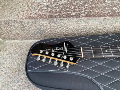 NOVO SERUS J, Bull Black