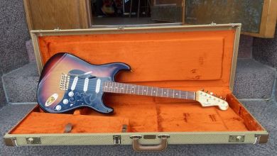 FENDER SRV STRATOCASTER 2003