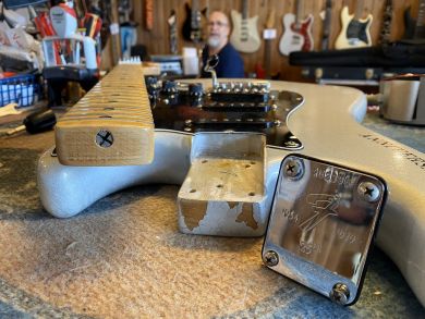 FENDER 25th ANNIVERSARY STRATOCASTER 1979