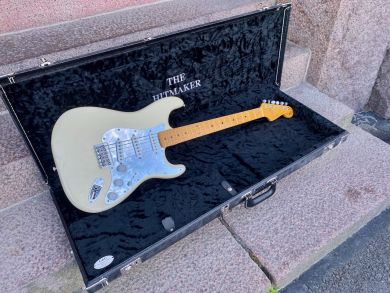 FENDER Nile Rodgers Hitmaker Stratocaster