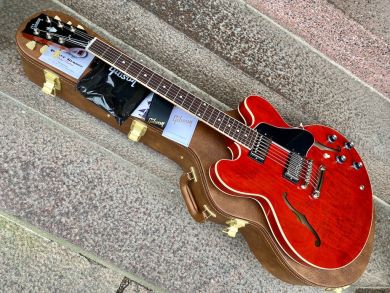 GIBSON ES-335, Sixties Cherry