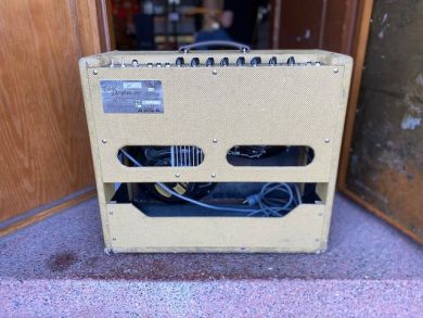 FENDER BLUES DEVILLE 2X12 1995 