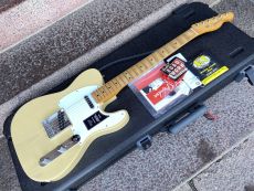 FENDER LIMITED EDITION VINTERA II ROAD WORN® '60S TELECASTER w/MAPLE CAP, Blonde