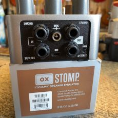 UNIVERSAL AUDIO OX STOMP DYNAMIC SPEAKER EMULATOR
