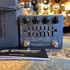 DARKGLASS ALPHA OMEGA ULTRA BASS PREAMPLIFIER