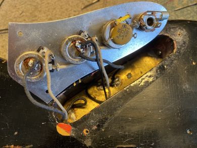 FENDER JAZZ BASS 1964