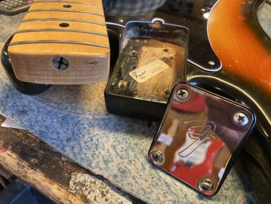 FENDER PRECISION BASS 1979