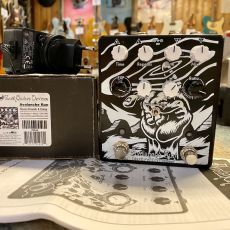 EARTHQUAKER DEVICES AVALANCHE RUN STEREO REVERB & DELAY