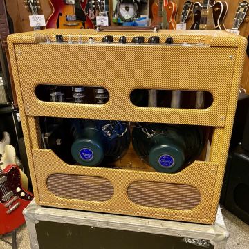 CLARK TYGER 3x10 COMBO w/ATTENUATOR & FLIGHT CASE