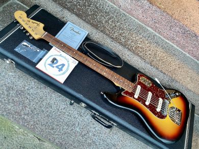 FENDER CUSTOM SHOP BASS VI 2009