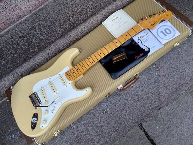 FENDER AMERICAN VINTAGE II 1957 STRATOCASTER 2022