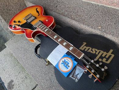 GIBSON ES-137 CLASSIC 2005