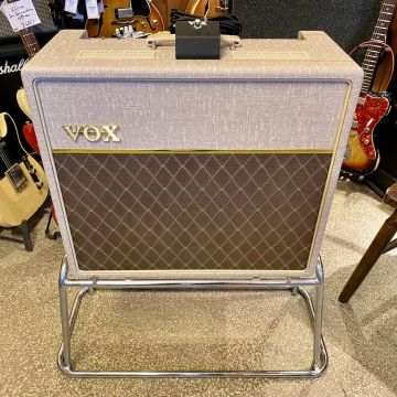 VOX AC15HW1X HAND-WIRED COMBO w/TROLLEY
