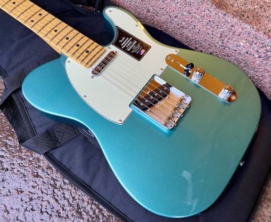 FENDER AMERICAN PROFESSIONAL CLASSIC TELECASTER, Faded Sherwood Green Metallic