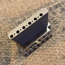 FENDER AMERICAN VINTAGE STRAT BRIDGE