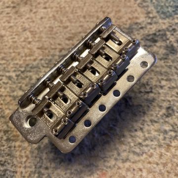 FENDER MIM STRAT BRIDGE