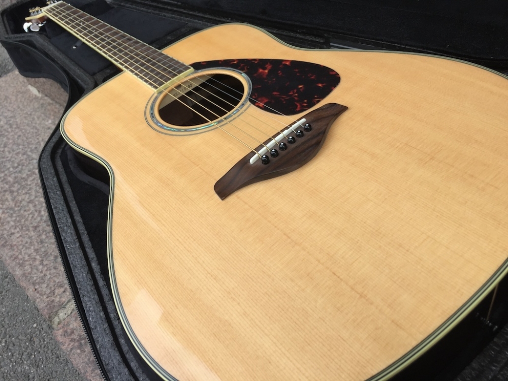 YAMAHA FG830 - Kitarapaja