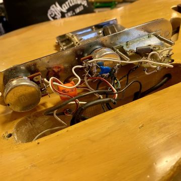 FENDER AMERICAN VINTAGE ´52 TELECASTER 1982