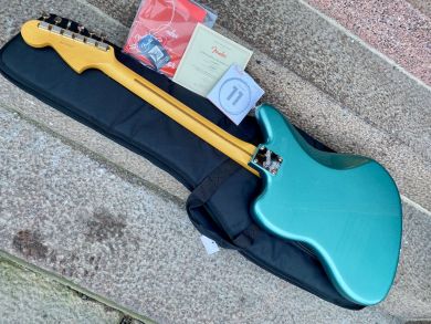 FENDER AMERICAN PROFESSIONAL CLASSIC JAGUAR, Faded Sherwood Green Metallic