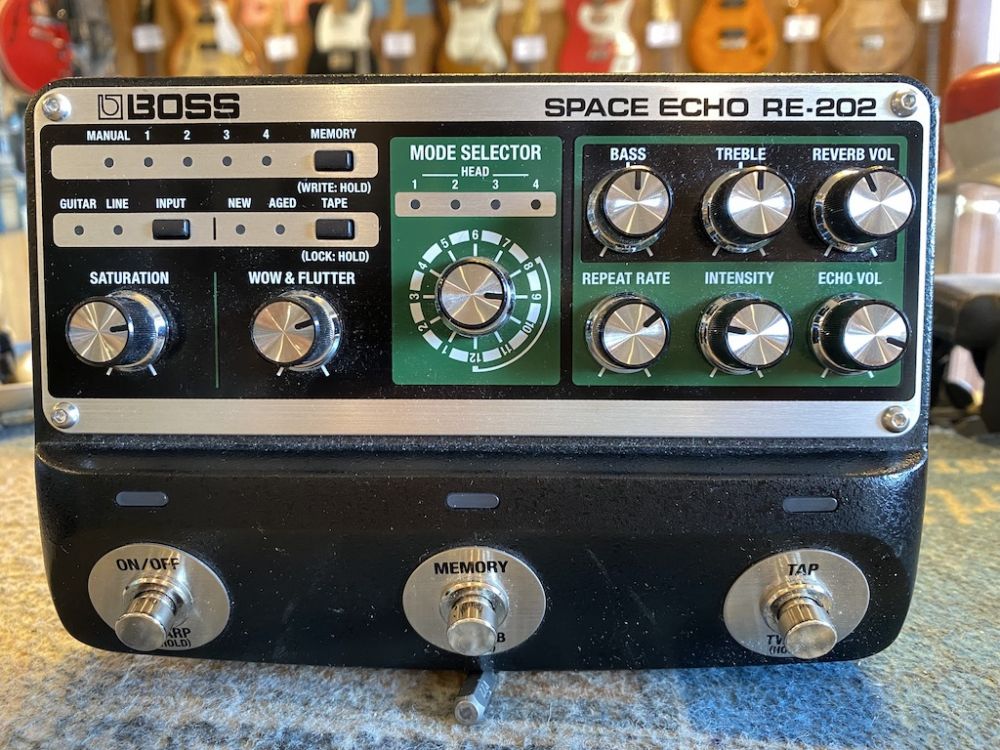 BOSS RE202 SPACE ECHO Kitarapaja
